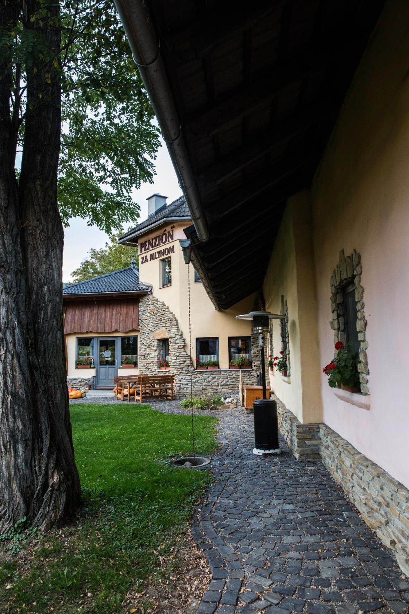 Penzion Za Mlynom Liptovská Teplá Exterior foto
